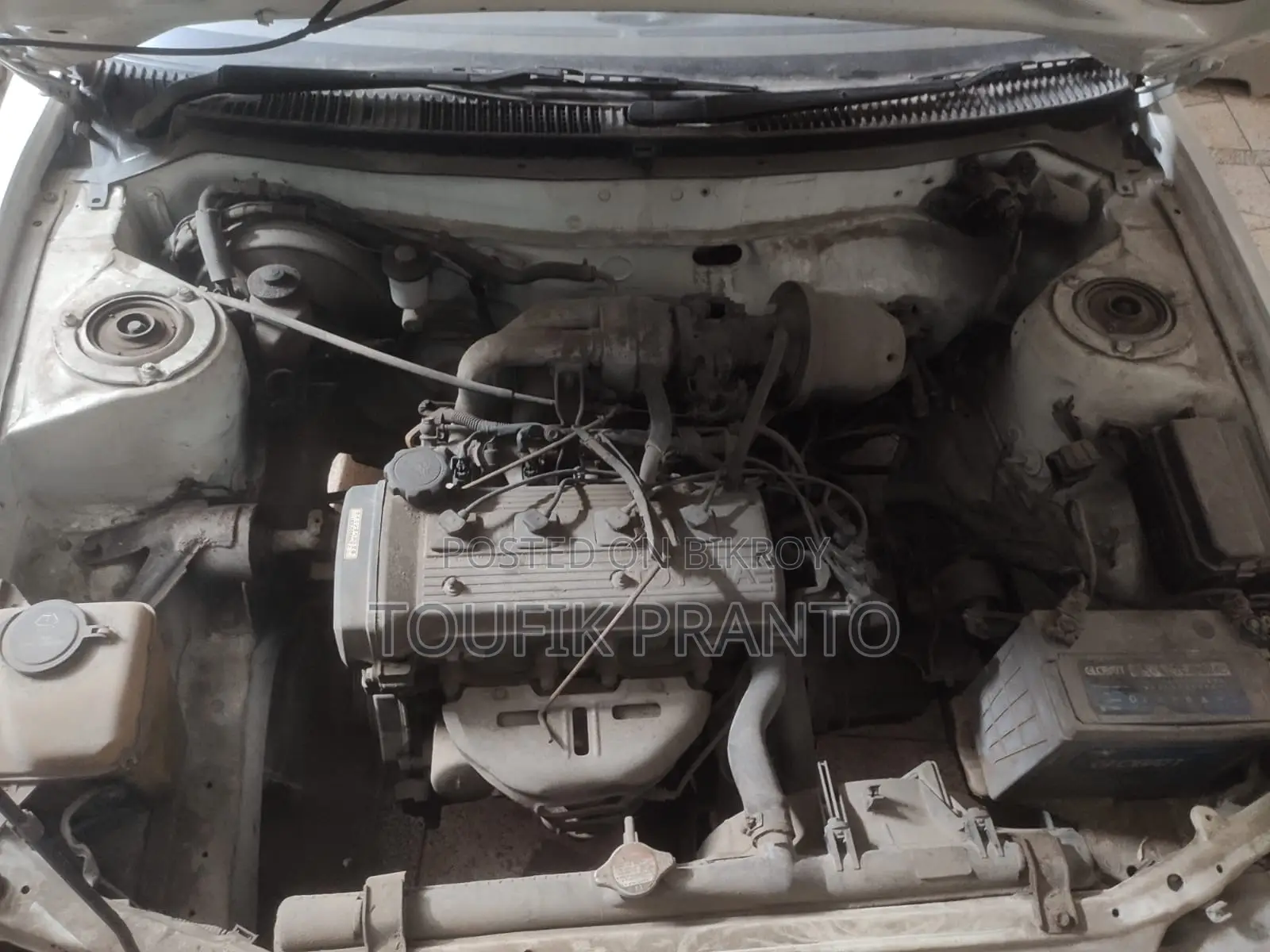 Toyota Corolla 1.3 Sedan 1993 White