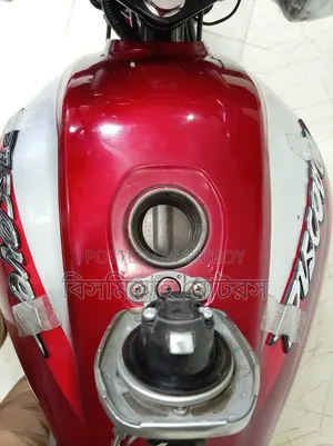 New Bajaj Discover 125 2023 Red