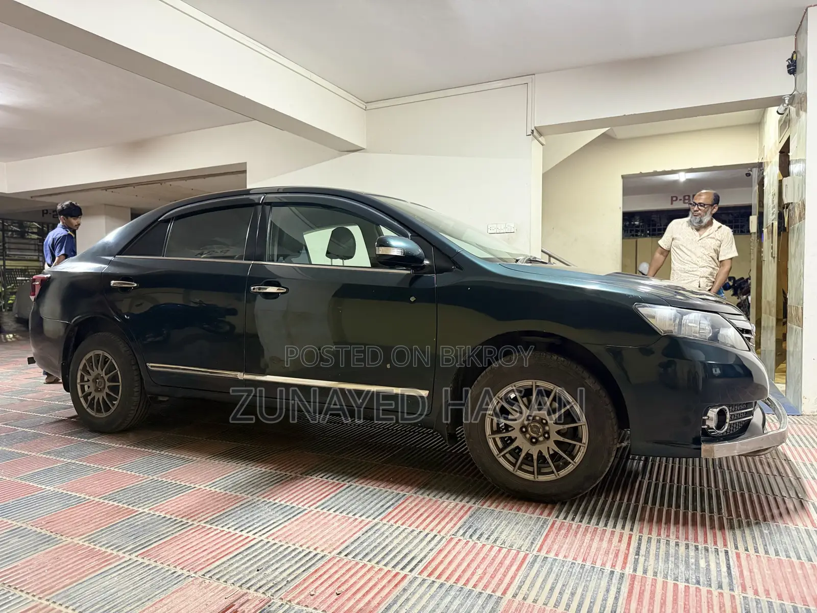 টয়োটা অ্যালিয়ন ২০১১ কালো