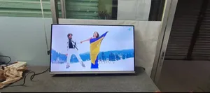 Toshiba Smart 32" TV Borderless