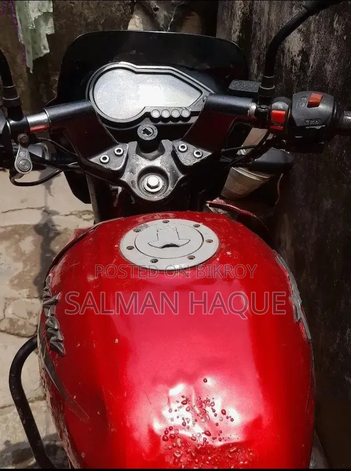 Bajaj Pulsar 150 2012 Red