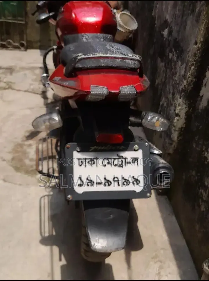 Bajaj Pulsar 150 2012 Red