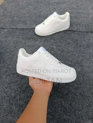 White Nike Jordan