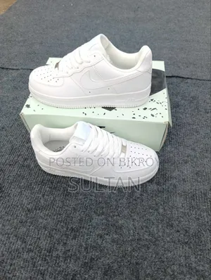 White Nike Jordan