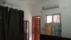 হাই রাইজ হেভেন, ঝিগাতলায় আসবাবপত্রসহ ৩ বেডরুমের অ্যাপার্টমেন্ট ভাড়া দেওয়া হবে