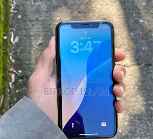 Apple iPhone XR 64 GB White