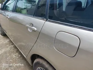 টয়োটা করোলা ফিল্ডার ২০০৩ পার্ল