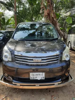 Toyota Noah 2012 Black