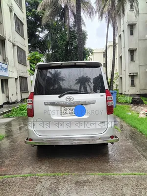 Toyota Noah 2013 Silver