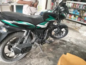 বাজাজ ডিসকভার ১১০ ২০২২ গ্রীন