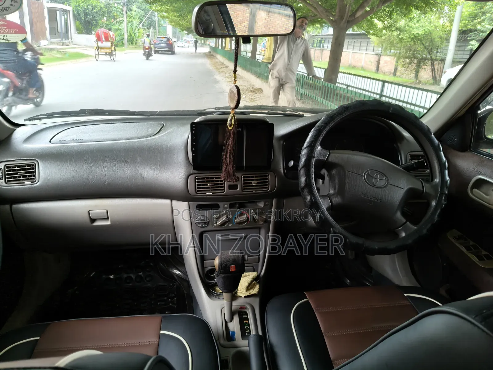 টয়োটা করোলা ২০০০ পার্ল