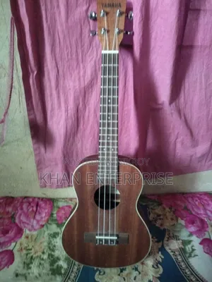 ২৬-ইঞ্চি ইউকুলেলে