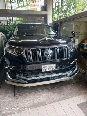 টয়োটা ল্যান্ড ক্রুজার প্রাডো ২.৭ আই ২০১১ কালো