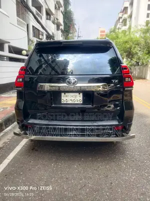 টয়োটা ল্যান্ড ক্রুজার প্রাডো ২.৭ আই ২০১১ কালো