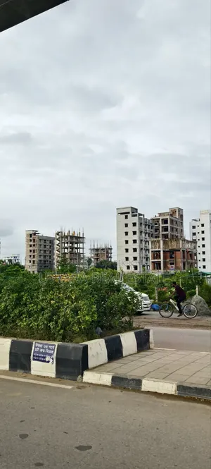 উত্তরা রাজউক ১৭ সেক্টরে মেট্রো স্টেশনের পাশে ৩ কাঠা প্লট বিক্রি হবে