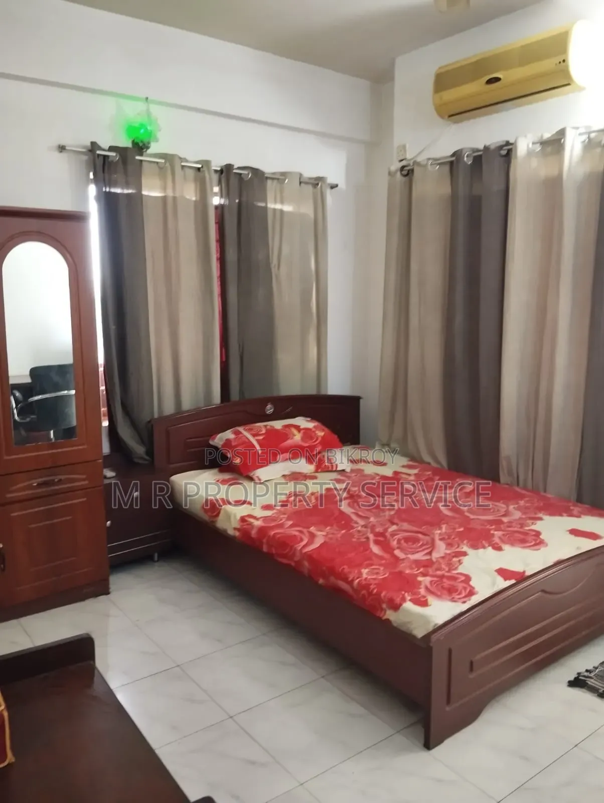 গুলশানে ৩ বেডরুমের ফার্নিশড অ্যাপার্টমেন্ট ভাড়ার জন্য