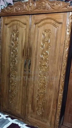 ওরজিনাল চিটাগাং টিক সেগুন কাঠের আলমারি বিক্রয় করা হবে।