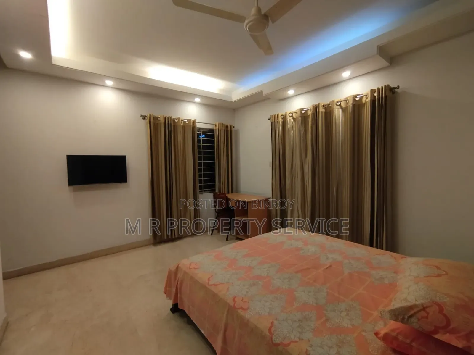 গুলশানে ভাড়ার জন্য ফার্নিশড ৩ বেডরুমের অ্যাপার্টমেন্ট