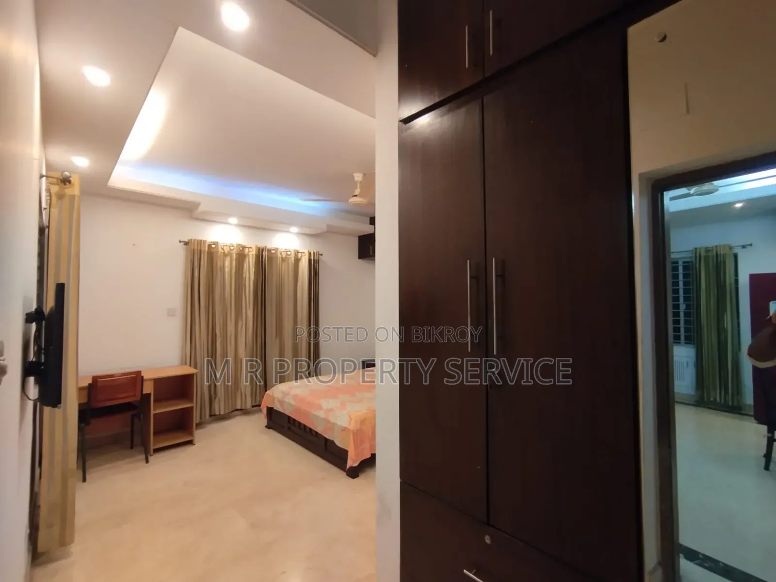 গুলশানে ভাড়ার জন্য ফার্নিশড ৩ বেডরুমের অ্যাপার্টমেন্ট