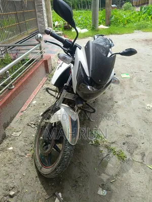 টিভিএস অ্যাপাচি আরটিআর ১৬০ ২ভি ২০২২ হোয়াইট