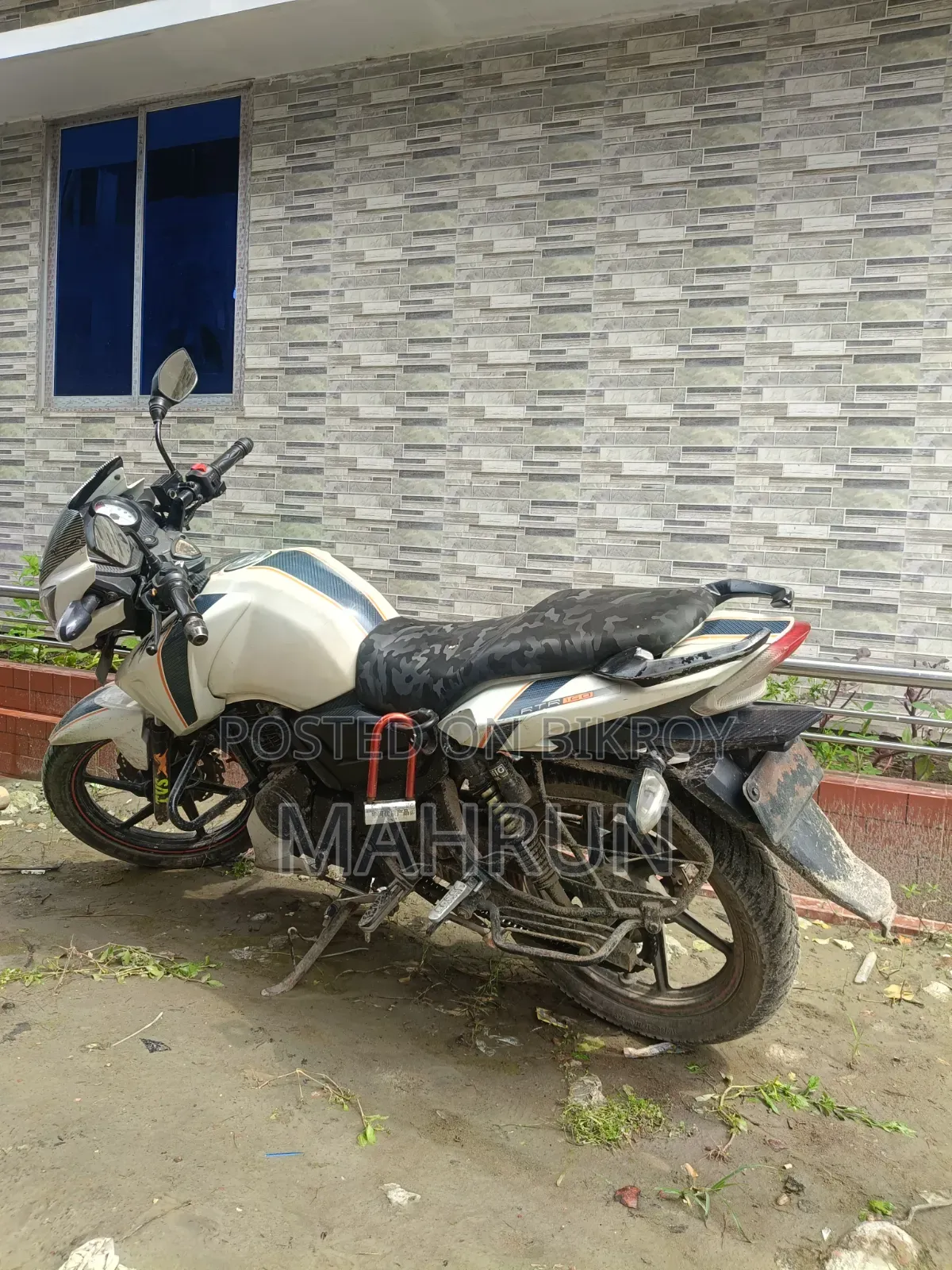 টিভিএস অ্যাপাচি আরটিআর ১৬০ ২ভি ২০২২ হোয়াইট