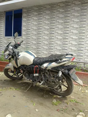 টিভিএস অ্যাপাচি আরটিআর ১৬০ ২ভি ২০২২ হোয়াইট