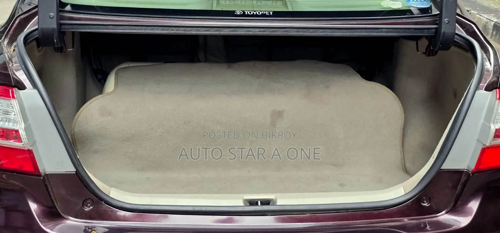 Toyota Premio 1.5 FWD 2010 Maroon