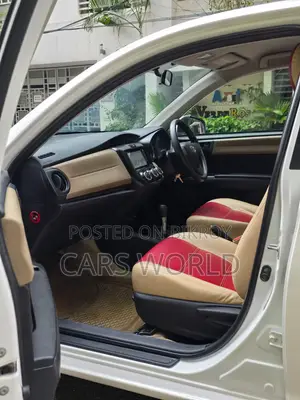 টয়োটা এক্সিও ১.৩ এক্স ২ডব্লিউডি ২০১৩ সাদা