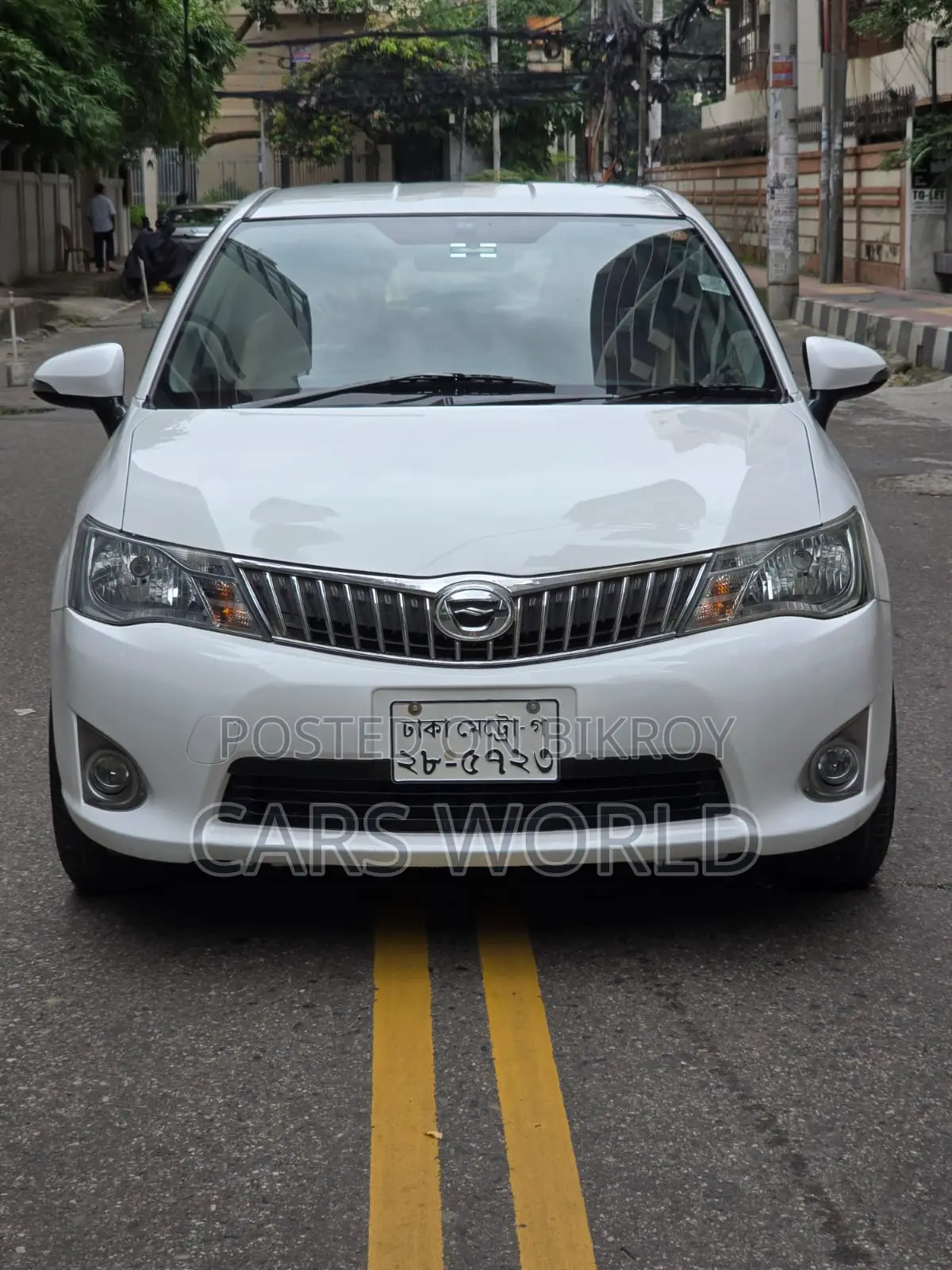 টয়োটা এক্সিও ১.৩ এক্স ২ডব্লিউডি ২০১৩ সাদা