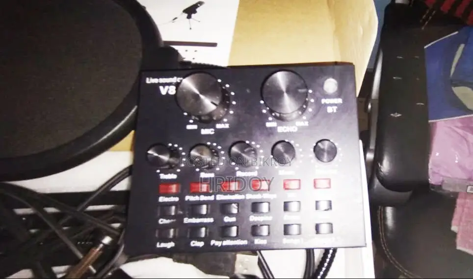 BM-100FX Condenser Microphone and Live Sound Card V8