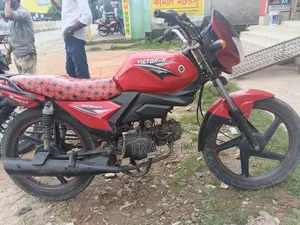 মোটরসাইকেল ২০২০ লাল