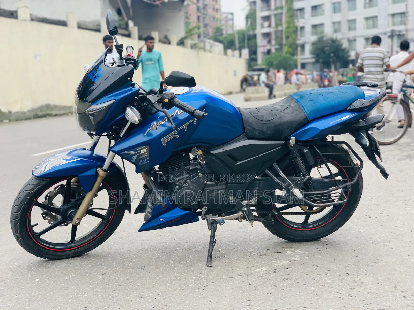 নতুন টিভিএস অ্যাপাচি ১৮০ আরটিআর ২০১৮ নীল