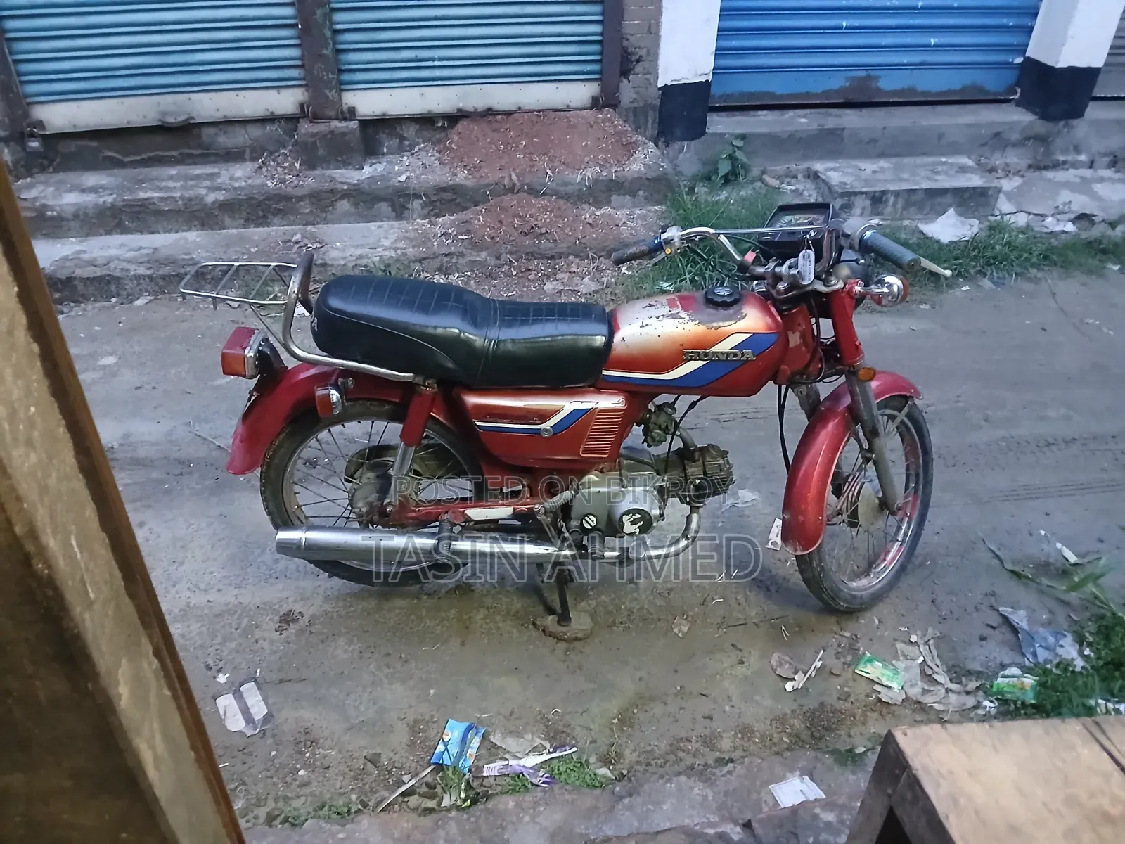 Honda 2003 Red