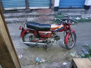 Honda 2003 Red