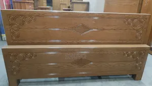 কেনাডিয়ান উড/বিনয়ার এর খাট