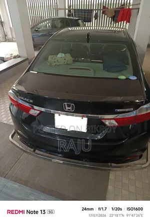 Honda Grace 1.5 Hybrid FWD 2015 Black