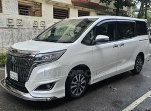 Toyota Esquire 2019 Pearl