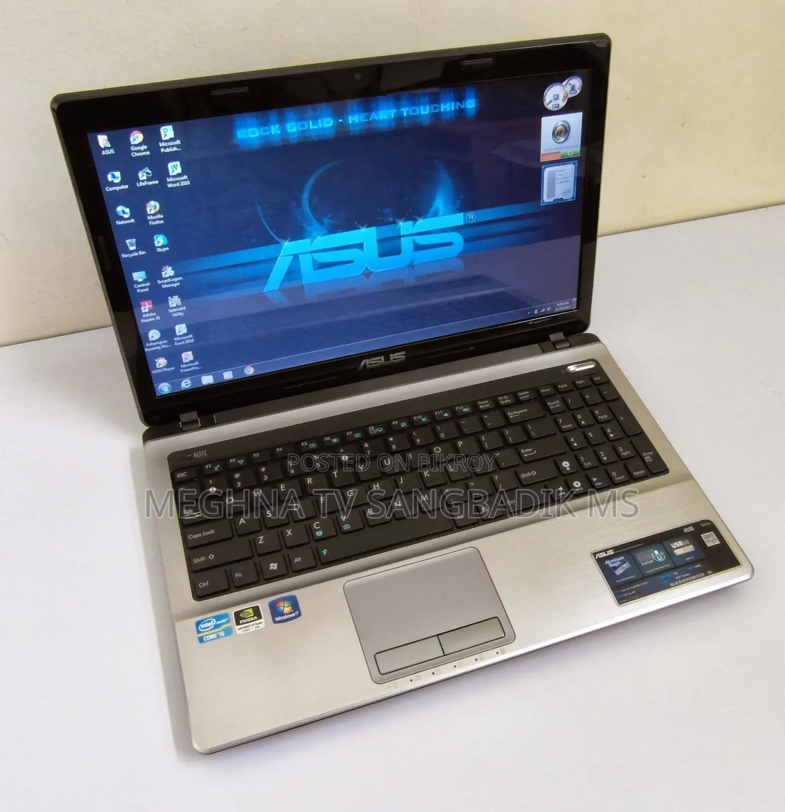 Laptop Asus 3GB Intel SSD 256GB