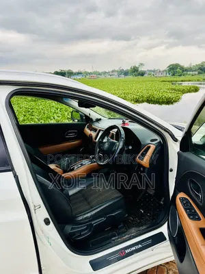 Honda Vezel 2014 Pearl