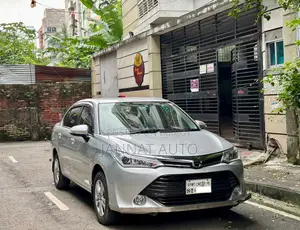 টয়োটা এক্সিও ২০১৫ সিলভার