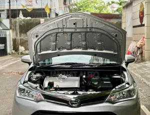 টয়োটা এক্সিও ২০১৫ সিলভার