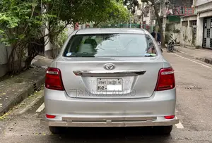 টয়োটা এক্সিও ২০১৫ সিলভার