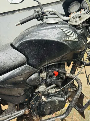 Honda CB 2015 Black