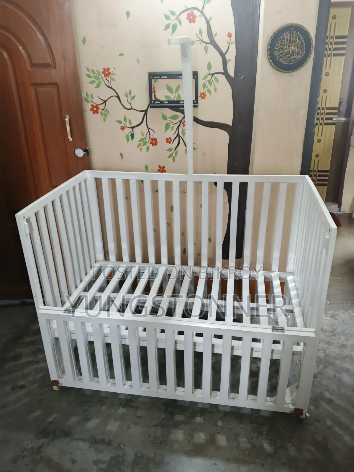 শিশুর বেবি বেড ক্রিব