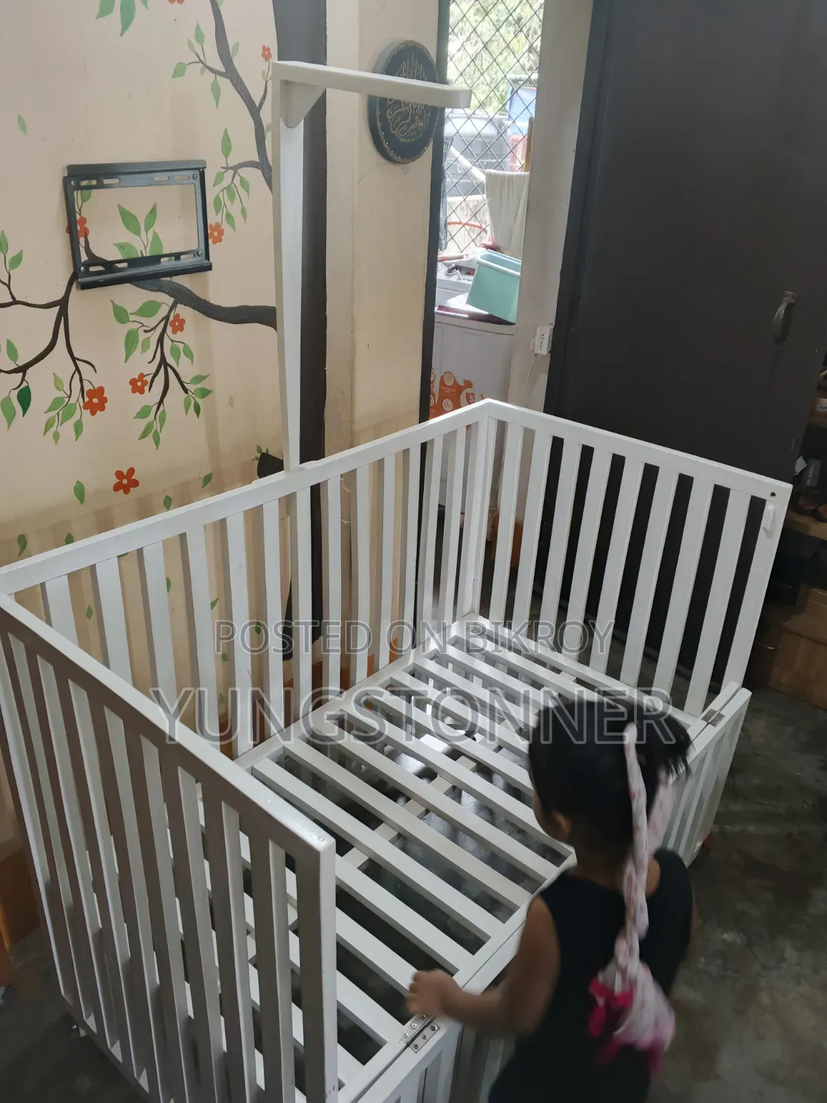 শিশুর বেবি বেড ক্রিব