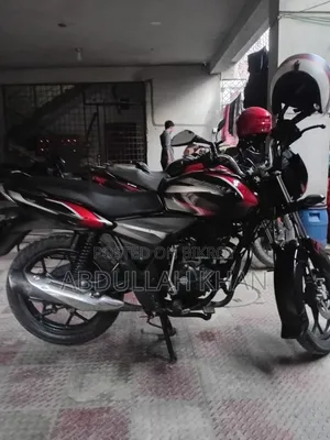 বাজাজ ডিসকভার ১২৫ ২০২০ ব্ল্যাক