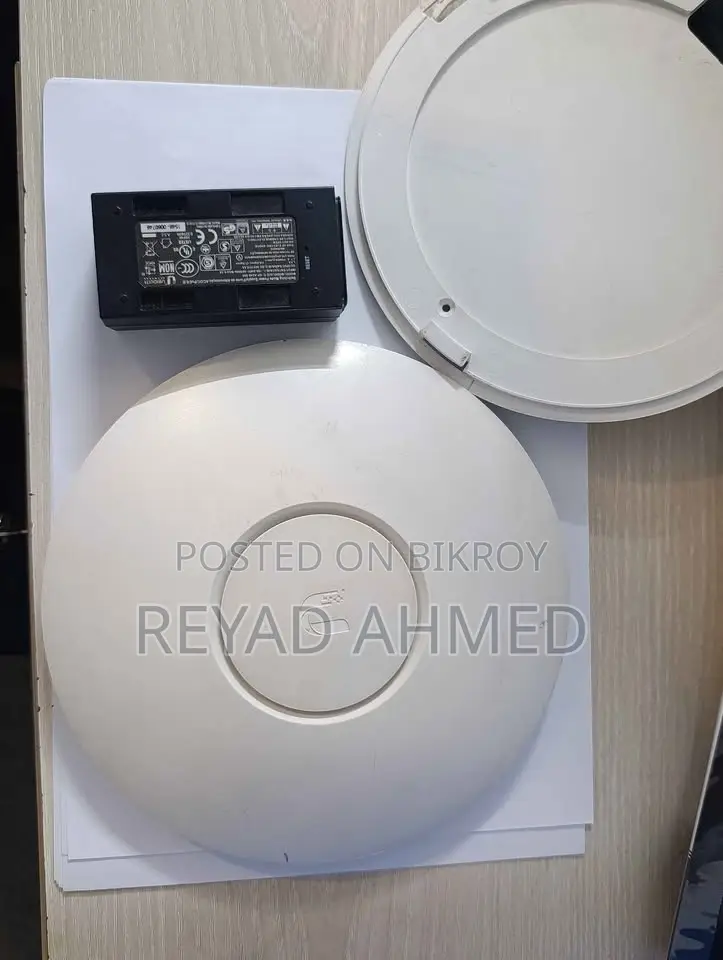 Ubiquiti UAP-AC-LR UniFi Access Point With Original 24v POE Adapter