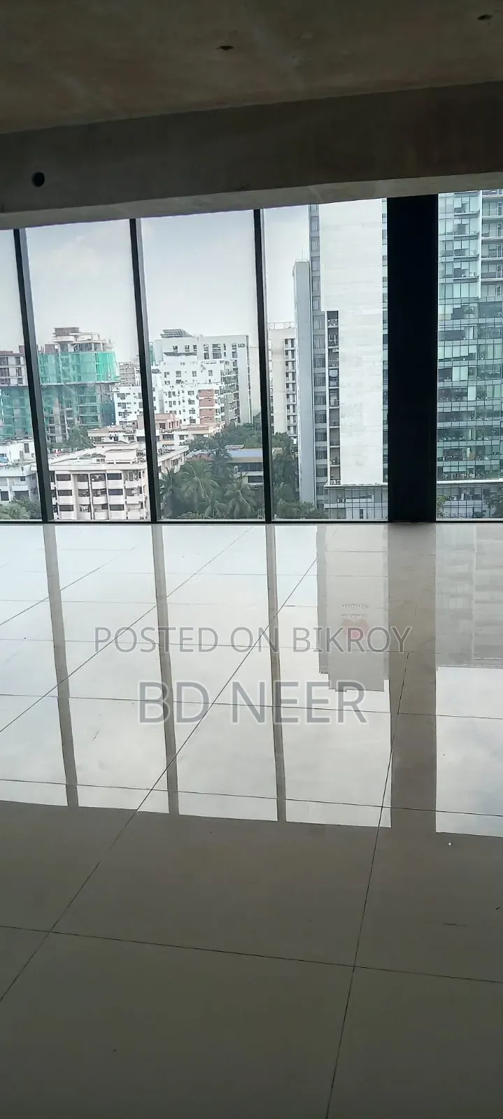 গুলশান-২ এ ভাড়ার জন্য ৩০২০ বর্গফুটের ওপেন স্পেস