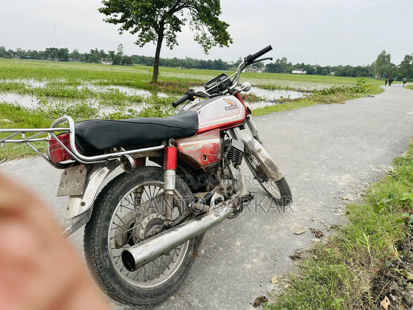 Hero Dawn 100 2025 Red