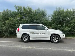 Toyota Land Cruiser Prado 2007 White